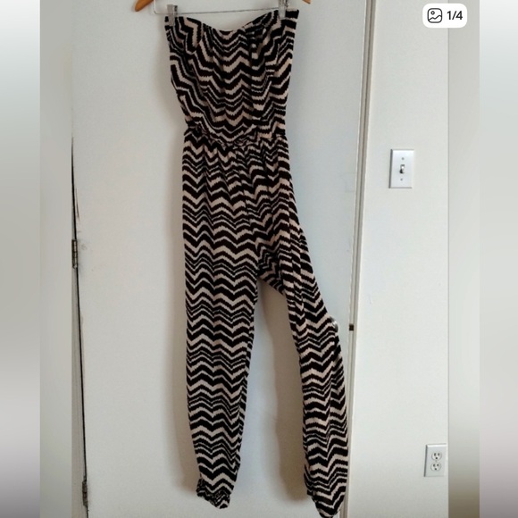 Women’s Jumpsuit - Picture 2 of 9